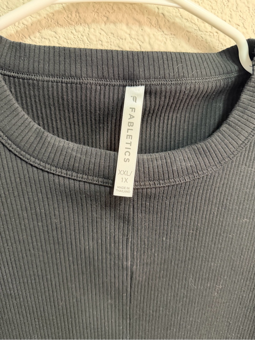 Fabletics Black Ribbed Cropped Tee - Picture 2 of 2